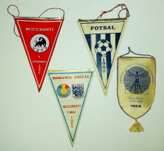 Lot 4 fanioane sport fotbal 1984-1985 Nationala Dinamo club foto