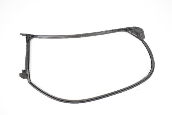 Garnitura ușă st&acirc;nga spate TESLA MODEL S 2016 OEM: TMSP-Z05L1 2947490