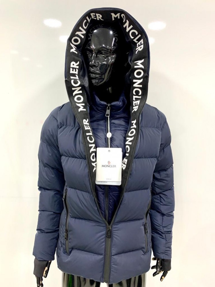 Geaca Moncler barbati | arhiva Okazii.ro