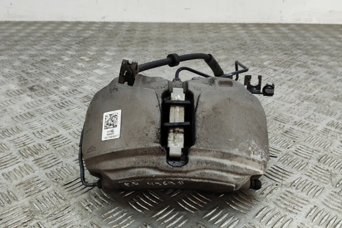 Etrier de fr&acirc;nă dreapta față AUDI A4 8W2, B9 2018 OEM: 8W0615108D 28988632