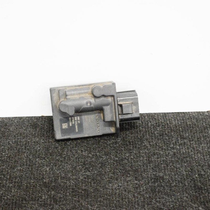 Unitate de control pompa de combustibil VOLVO XC90 II 2017 OEM: 3135590907061662311364 3815494