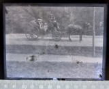 NEGATIV FOTO / FOTOGRAFIE PE STICLA , ANII 1900 TRASURA ..