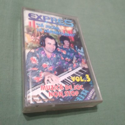CASETA AUDIO PETRECERE FORMATIA EXPRES VOL 3 -SA JUCAM LA SARBATOARE RAR !!!! ORIGINALA foto