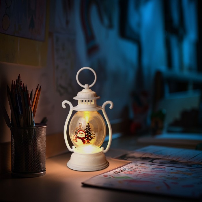 Decoratiune de Craciun &ndash; felinar cu LED &ndash; model om de zapada &ndash; alb &ndash; 16,5 x 7 cm Best CarHome