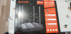 ROUTER WIRELESS TENDA AC8 foto