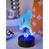 Cumpara ieftin Lampa Decorativa 3D - Fotbalist Multicolor - 11x17cm