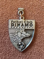 Breloc metalic fotbal - DINAMO BUCURESTI (starea din foto) foto