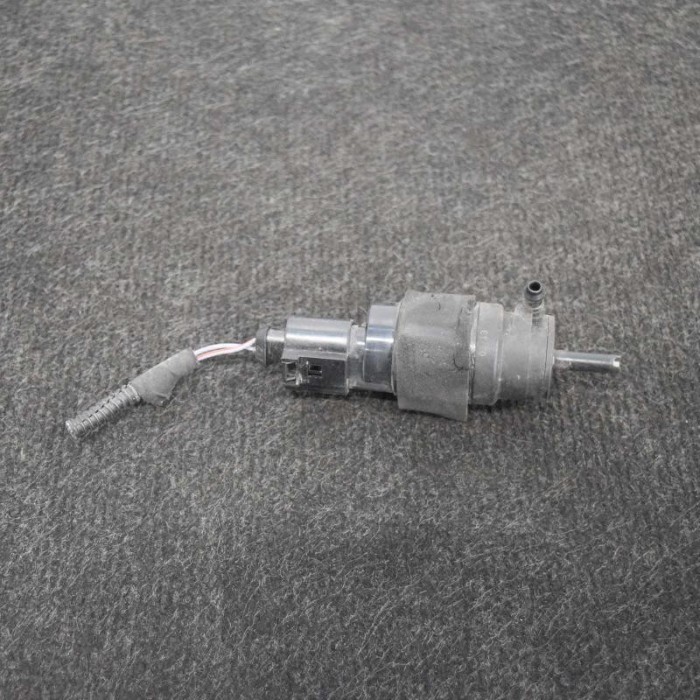 Motor rezervor lichid de parbriz AUDI A7 Sportback 4GA, 4GF 2013 OEM: 8K5955647 10608994
