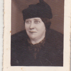 bnk foto - Portret de femeie - Foto Francez Gheorghiu Braila anii `40