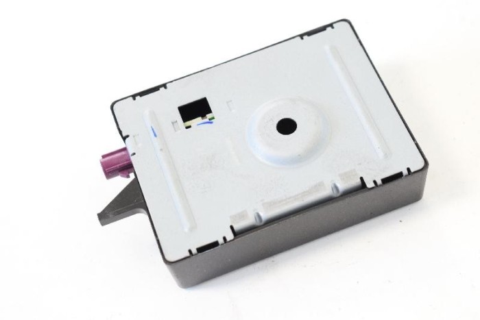 Amplificator de antena BMW X6 E71, E72 2012 OEM: 9230911 10033264