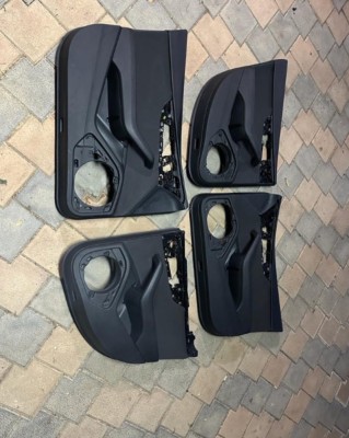 Audi a4 b9 avant 2017 elemente interior( fete uși, consolă cotieră) foto