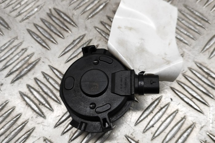 Senzor de poziție arbore cotit BMW 3 F30, F80 2017 OEM: 7614288 | 28353655