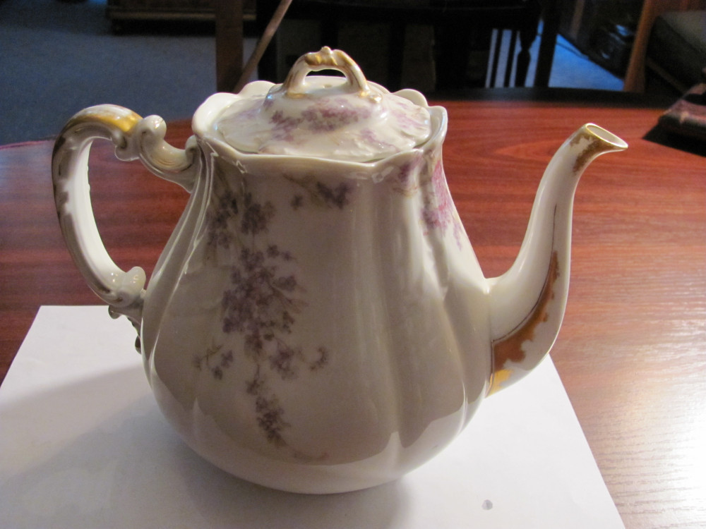 CY - Splendid vechi mare ceainic portelan Haviland & Co Limoges / 2 fine  fisuri | Okazii.ro