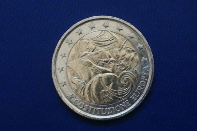 C50 - Moneda foarte veche - 2 euro - Italia 2005 - omagiala Constitutia Europei foto
