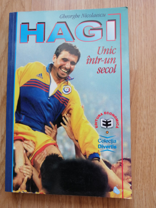 Gheorghe Nicolaescu - Hagi. Unic intr-un secol, 2000 - fotbal