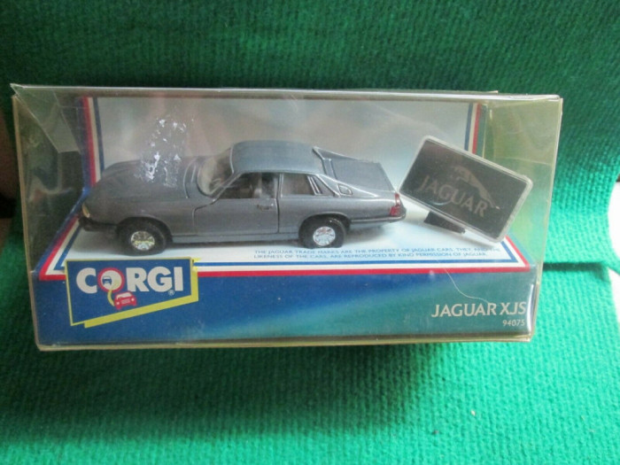 bnk jc Corgi Jaguar XJS - 1:36 - in cutie