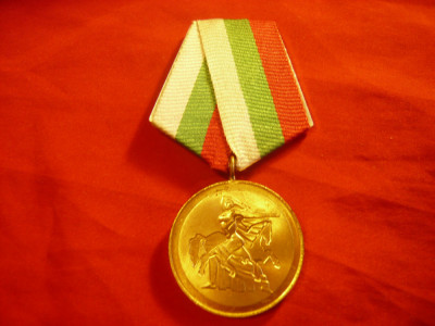 Medalie 1300 Ani Bulgaria , metal aurit foto