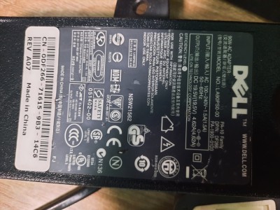 Incarcator original laptop Dell 90W pin central foto