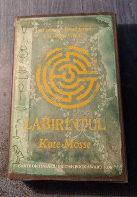 Labirintul Kate Mosse foto