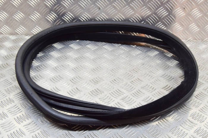 Garnitura ușă st&acirc;nga spate JAGUAR E-PACE X540 2020 OEM: J9C3-253A10-A | 11817340