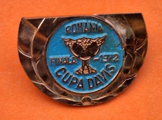 Tenis Finala CUPA DAVIS 1972 - Romania &amp; SUA (I.Tiriac si Ilie Nastase) insigna