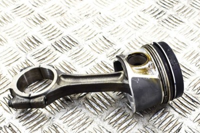 Piston AUDI A5 8T3 2015 OEM: 04L105401A,03L107065AB 17364818 foto
