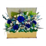 Aranjament floral personalizabil mare, cu licheni, trandafiri si plante naturale criogenate si stabilizate in carte (Multicolor)