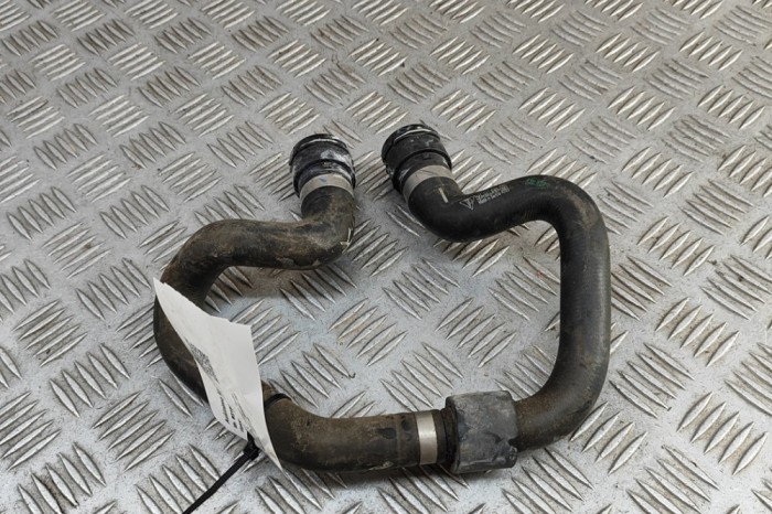 Furtun de lichid de răcire PORSCHE Taycan 2022 OEM: 9J1121624 | 31802589