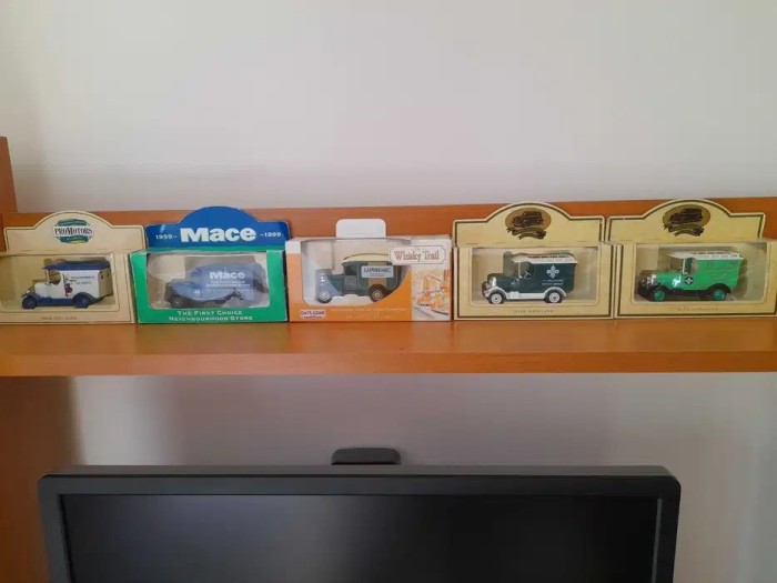 Mașinuțe de colecție, 15 bucati, Lledo Days Gone si Oxford Die-Cast