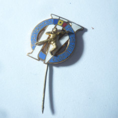 Insigna Sport Romania 1959 Spartachiada Tineretului , d=2,2cm , metal si email