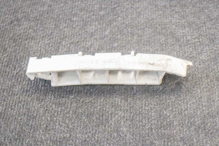 Suport bara de protecție st&acirc;nga față FORD FOCUS III 2013 OEM: BM51-17D959 | 10976677