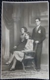 Fotografie tip Carte Postala, Barbat si femeie si o adolescenta, perioada interbelica