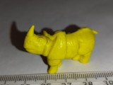 bnk jc Dunkin - figurine de plastic - rinocer