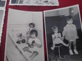 16 fotografii vechi cu jucarii si papusi vechi Aradeanca,fotografii de colectie