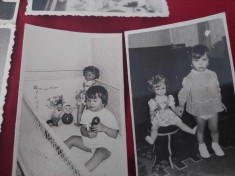 16 fotografii vechi cu jucarii si papusi vechi Aradeanca,fotografii de colectie