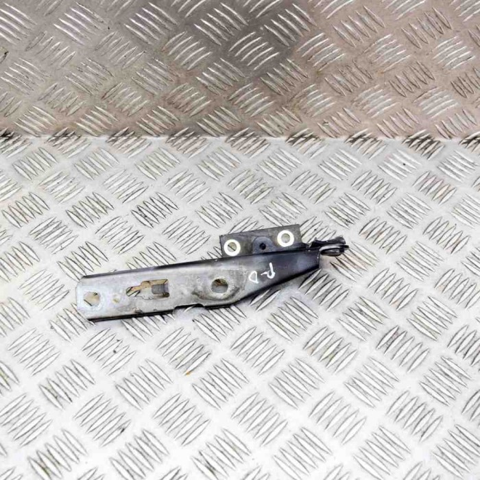 Balama capota dreapta față AUDI A4 Avant 8ED, B7 2004 OEM: 8E0823302E 14623395