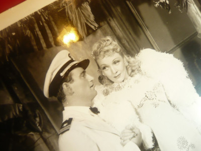 Fotografie din Filmul 7 Pacate1940 cu Marlene Dietrich și John Wayne dim.25x21 foto