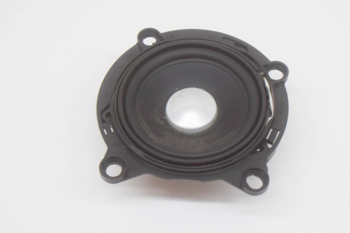 Difuzor ușă dreapta spate LAND ROVER DISCOVERY IV L319 2011 OEM: BH22-18808-FA 13375752