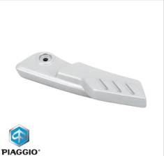 Suport picioare (scarita) stanga pasager originala Piaggio 1 Moped - Motorcycle (electric) (21-23)