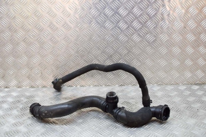Furtun de lichid de răcire LAND ROVER RANGE ROVER SPORT II L494 2017 OEM: HPLA-8260-DB 14631306