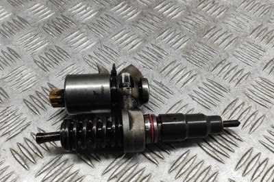 Injector de combustibil LAND ROVER DEFENDER L315 1998 OEM: BEBE2A01001,MSC000030 28075312 foto