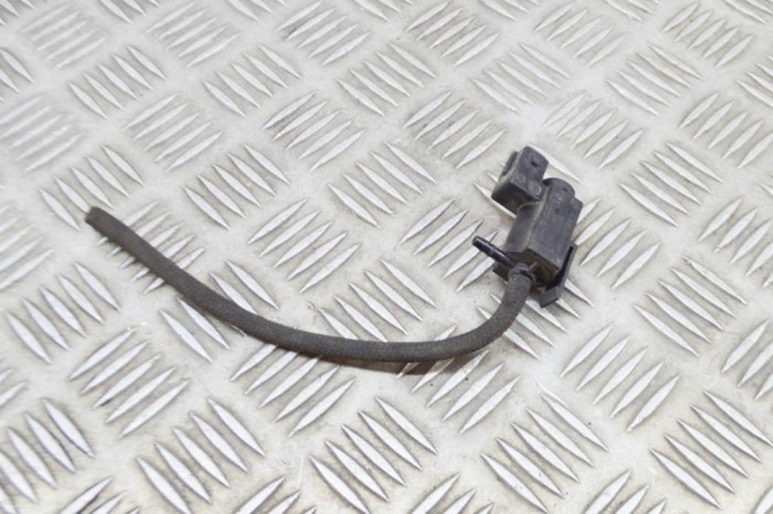Supapa solenoid BMW 7 F01, F02 2008 OEM: 7810831,70231800,7.02318.00 18267176