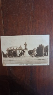 Carte Postala - Bucuresti. Statuia lui Lascar Catargiu foto