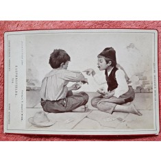 Fotografie tip CDV, doi baieti, inceput de secol XX