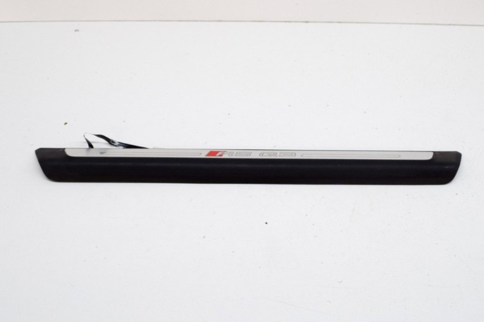 Ornament prag dreapta față AUDI Q3 F3 2019 OEM: 83A947418B 14622514