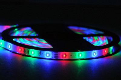 Banda Led Multicolora 60 SMD-uri 3528/Metru 318158 foto