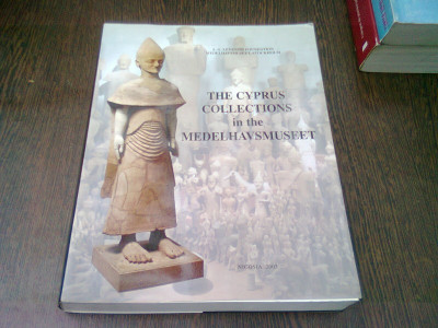 THE CYPRUS COLLECTIONS IN THE MEDELHAVSMUSEET foto