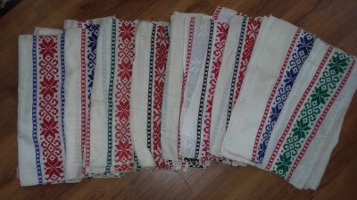 STERGAR POPULAR , TARANESC , MATERIAL IN , 9 BUCATI DE LA BUNICA foto