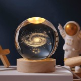 Veioză Decorativă, Model 3D Galaxie, Multicolor, Diametru 8cm, Bază Lemn, Alimentare USB, Oem