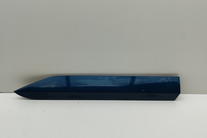 Bandou inferior ușă dreapta spate SKODA SUPERB III Estate 3V5 2017 OEM: 3V0854950 | 31600424